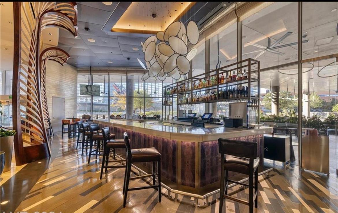 Vdara Beautiful Suite On 22Nd Flr Free Valet Parking Лас Вегас Екстериор снимка